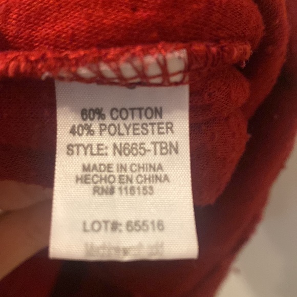 Gemini Mermaids raw hem sweater size is not on it but fits like a medium - Picture 4 of 5